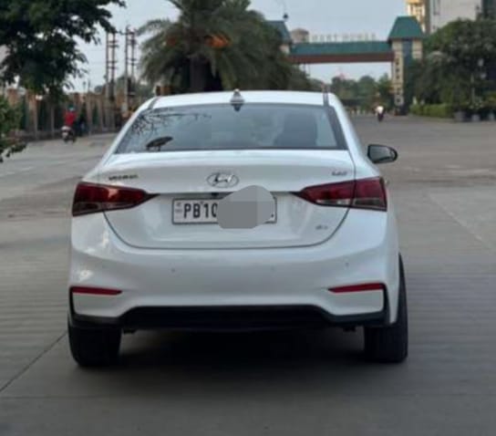 Hyundai Verna(2017-2020) 1.6 Crdi Sx Plus At